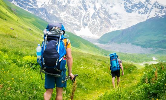 户外旅游行业前景：到2025年推动户外运动产业总规模达到3万亿元