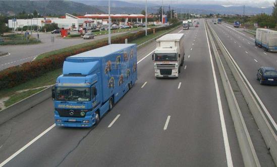 公路货运发展机遇：公路货运是大模型落地应用的主要领域之一