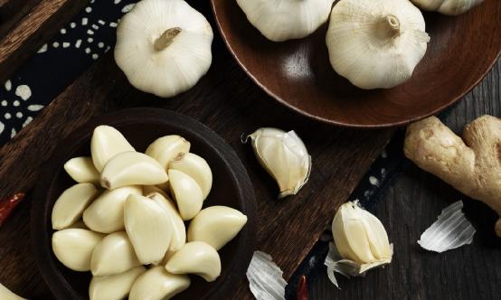 大蒜行业发展深度调研分析2023 全国大蒜价格以涨为主，下半年保持历史同期偏高水平