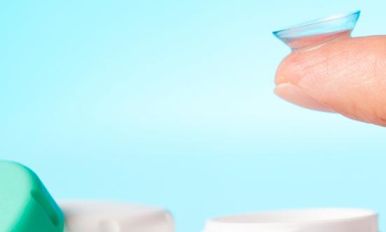 2023中国隐形眼镜护理液行业上下游运行现状分析