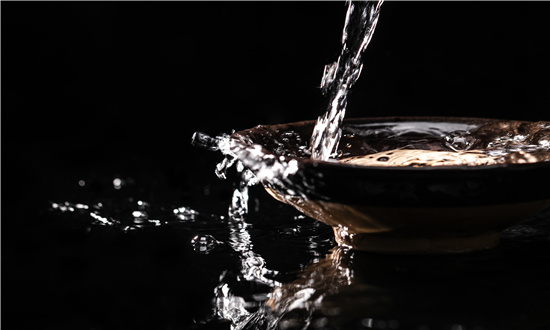 茅台提价72小时 茅台涨价 高端白酒提价空间大吗?