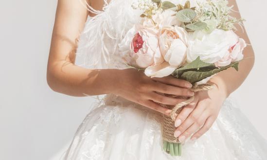 2023年结婚率再创新低 中国婚纱礼服行业前景如何