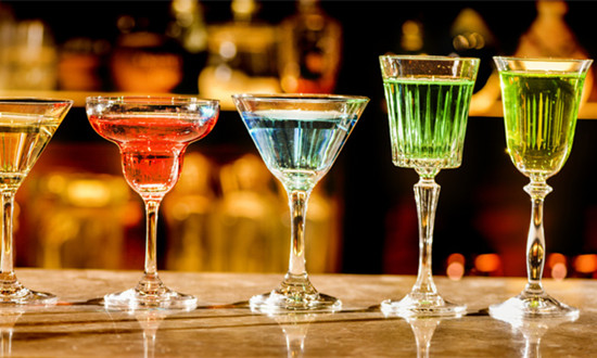 鸡尾酒行业发展分析及未来市场投资机会2024