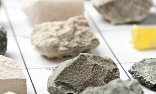 世界铝土矿主要类型细分分析 2024铝土矿市场远景分析