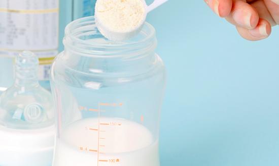  婴配粉市场的竞争越发激烈     国内婴幼儿奶粉行业市场调研2023