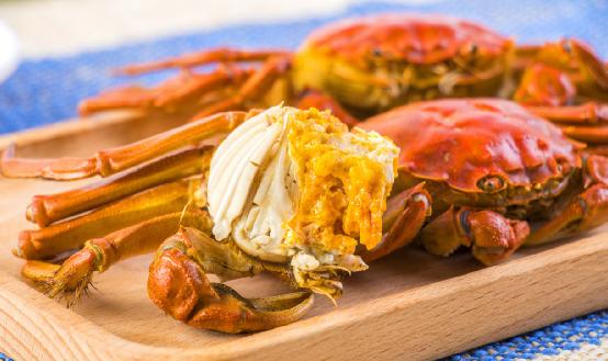 2023年大闸蟹行业市场发展分析 最低7元一只，上市旺季大闸蟹跌出“白菜价”