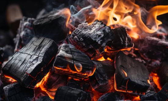 2023焦炭市场现状：11月上旬焦炭(准一级冶金焦)价格环比下降3.9%