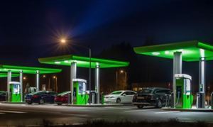 八部门印发通知 15个城市启动首批试点 充电桩行业发展现状机遇分析