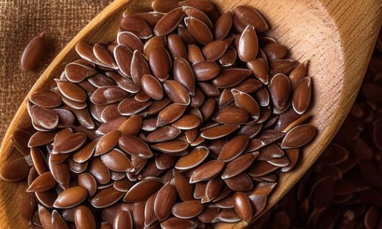 目前全球70%以上的亚麻纤维在中国完成纺织服装加工 国内亚麻行业发展趋势