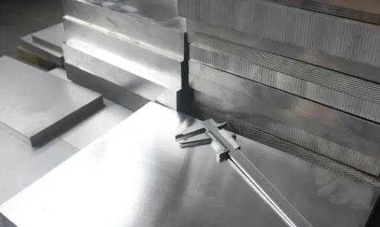 镁合金产业发展现状前景研究：汽车轻量化提升镁合金需求