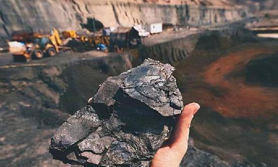 锂精矿市场现状调查及展望：预测2031年全球锂资源(LCE)需求或达301万吨