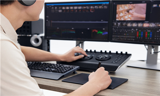 抖音发布短剧类小程序内容审核要求 A股23家影视公司发布三季报