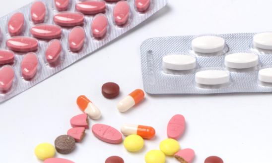 西药上市公司在我国医药企业中占据强势地位  国内西药行业市场分析