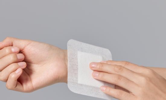 膏药在我国有着悠久的历史和广泛的应用 预计未来几年膏药市场的规模仍将持续扩大