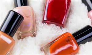 目前我国美甲行业企业品牌影响力较低市场仍需进一步整合 指甲油行业未来发展前景分析