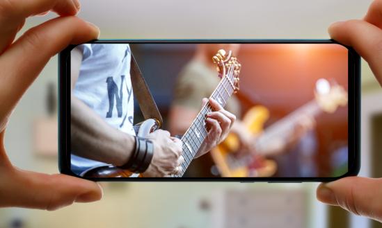 目前我国短视频行业产业链上的各环节都发展迅速​  手机视频行业市场分析