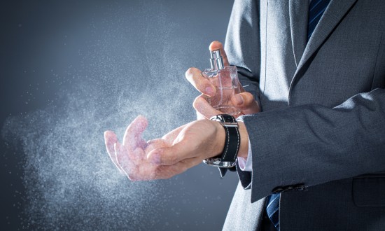 中国嗅觉经济市场男性群体占比超三成 男士香水行业前景