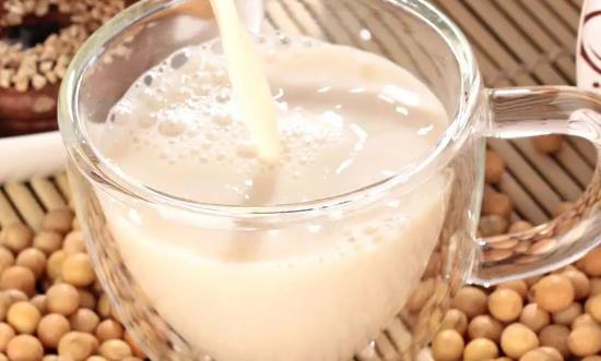 2024豆奶行业市场前景研究：我国70%的成年居民达不到最低推荐摄入量15g