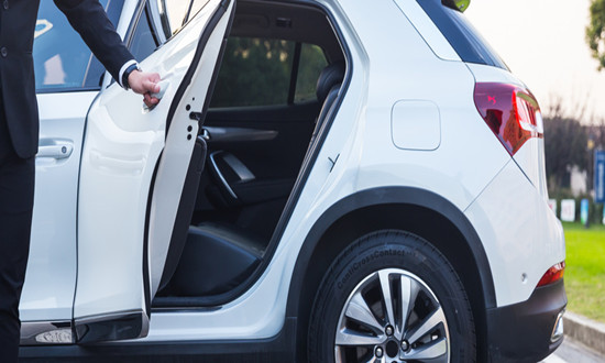 汽车玻璃市场机遇深度调研分析2024