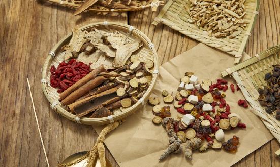 中国保健品市场规模超过6900亿元 中药保健品行业前景如何?