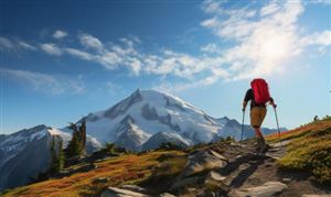 预计2025户外运动产业总规模超过3万亿元 中国户外运动行业深度研究