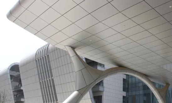 2024铝板幕墙行业深度调研与挑战：铝单板市场竞争愈演愈烈