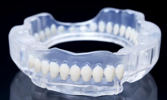 义齿行业发展现状及进出口市场分析2024