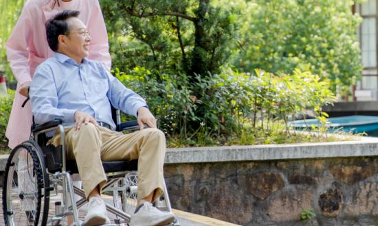 随着后续银发经济的多元化发展  将不断催生养老产业新模式   养老院产业分析