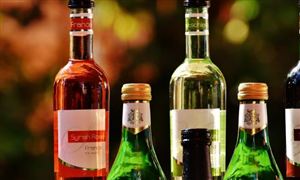 啤酒行业高端化趋势延续 预计到2025年规模以上啤酒企业总产量将达 3,800万千升