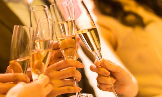 中国香槟市场品牌参与者众多 行业集中度较低​   我国香槟产业前景分析