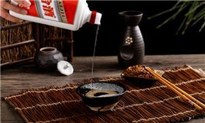 约1495亿元 推跨界新品 上调出厂价 茅台发布 白酒行业销售渠道分析