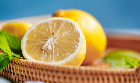 随着鲜果市场的竞争程度越来越激烈   未来我国柠檬深加工行业产业将会保持快速增长