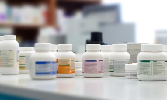 近年来我国皮肤病医院的服务需求规模呈扩大趋势  皮肤病药物市场分析