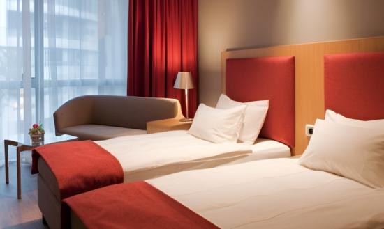 中国的商务旅游还处于市场培育和产业形成的初级阶段 我国商务酒店行业市场分析