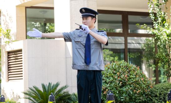 近日批准发布了《保安服务管理体系 要求及使用指南》国家标准  保安服务产业现状分析