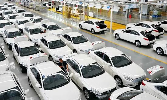 汽车整车制造行业分析：预计中国2024汽车销量同比增长3%