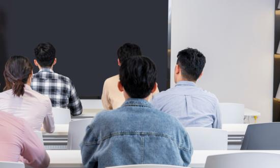 未来我国成人教育行业发展潜力巨大  其中线上授课形式是行业主要业态形式