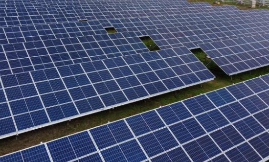 光伏发电站行业投资报告：分布式光伏发电成城市能源供应重要补充