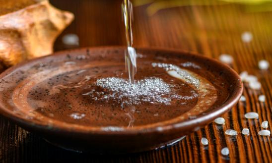 近年来酱酒的总产量每年以两位数大幅增长 酱香型白酒行业发展分析