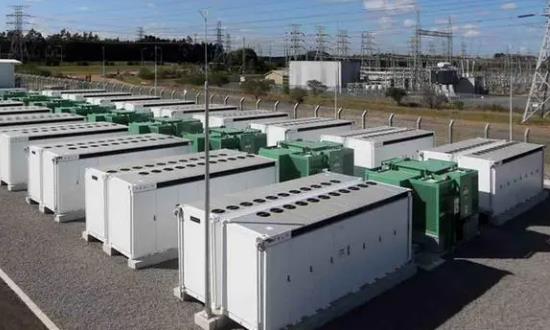 锂离子电池储能系统行业发展报告：预计2024年全球储能系统/电池出货量增速约25%