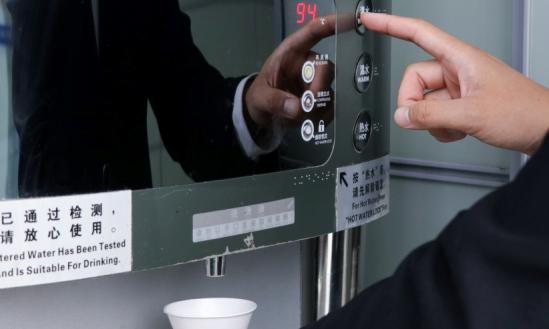 随着消费者饮水需求逐步提高  饮水机市场衍生出越来越多的消费升级与创新品类