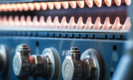 未来随着国内工业制造不断升级以及双碳目标持续推进 燃烧器行业将朝着高端化、绿色化方向不断发展