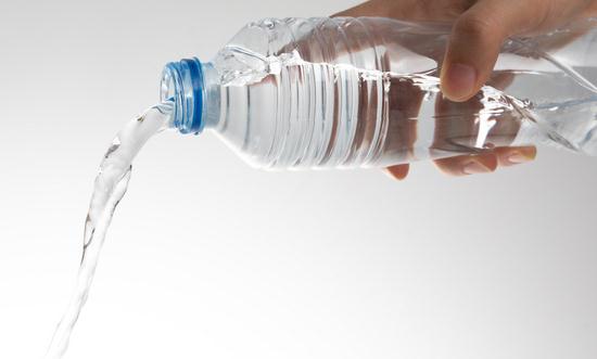 高端矿泉水行业现状及前景分析：未来中国高端瓶装水行业零售规模将继续呈现上涨态势