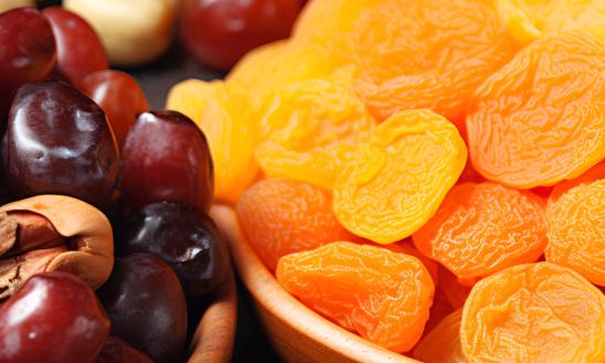 随着果干蜜饯行业产品创新升级  水果干市场发展速度十分迅速