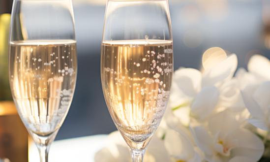 据预测香槟市场将以 5.08% 的复合年增长率增长  香槟行业市场分析