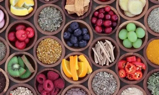 2024功能食品行业未来发展趋势：休闲食品功能化，功能食品休闲化