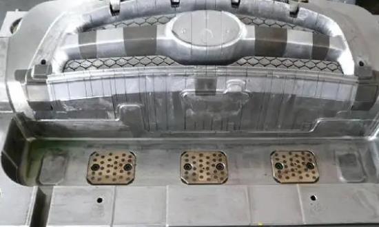 汽车模具行业市场调研与行业壁垒2024