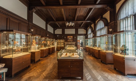 2024年中国工艺美术品行业发展现状及竞争格局分析