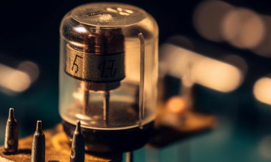 晶体管是半导体芯片中的最小单元  我国晶体管产业现状分析