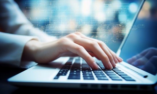 2024年中国现代服务行业市场发展现状及重点企业经营情况